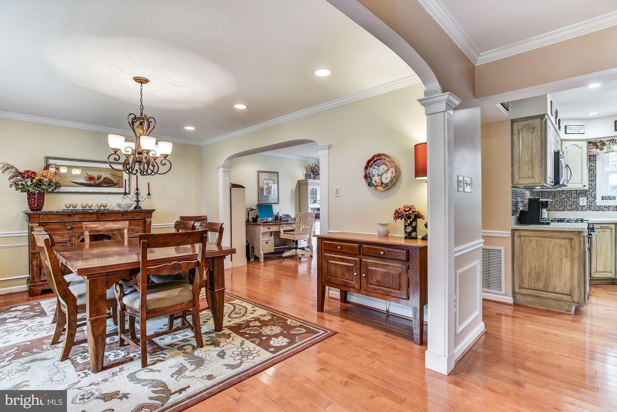 23612 Dixie Ridge Court Gaithersburg, MD 20882 - Photo 3 of 38 Dining Room