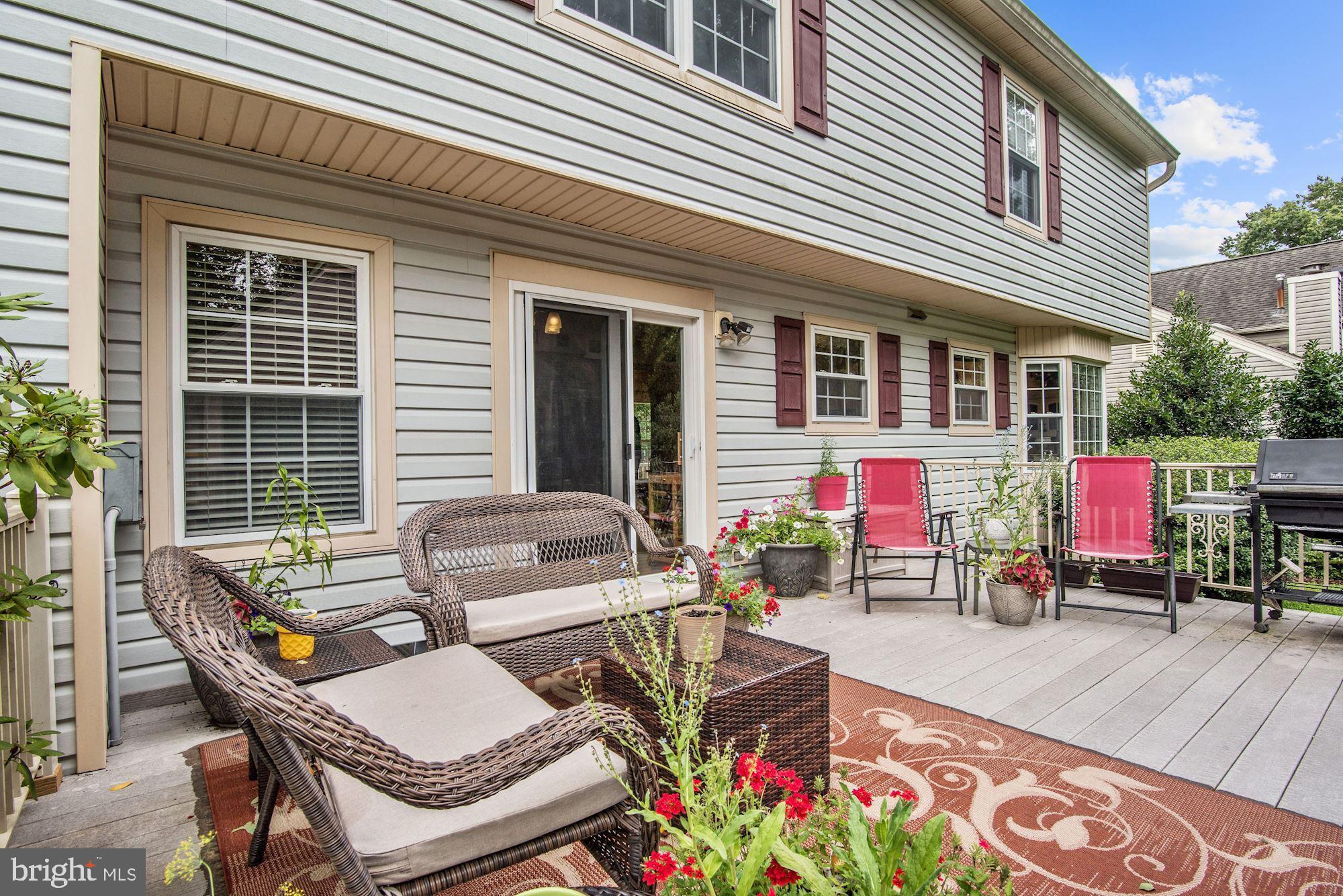 23612 Dixie Ridge Court Gaithersburg, MD 20882 - Photo 27 of 38 Tiered Deck