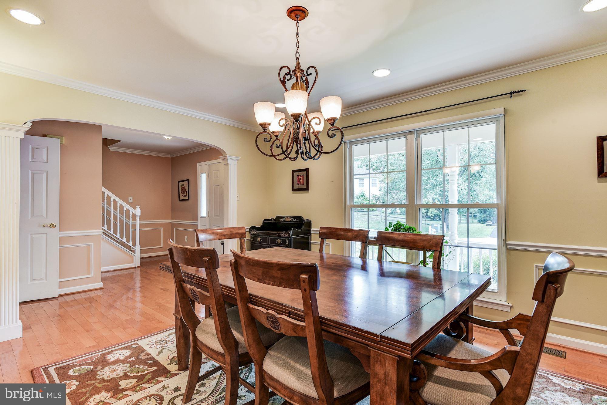 23612 Dixie Ridge Court Gaithersburg, MD 20882 - Photo 4 of 38 Dining Room