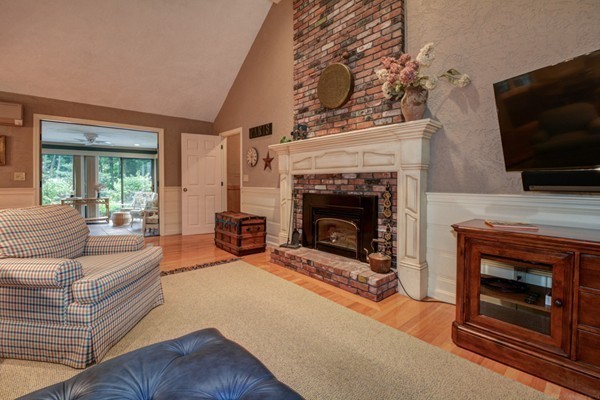 71 Robert Road Stow, MA 01775 - Photo 10 of 26