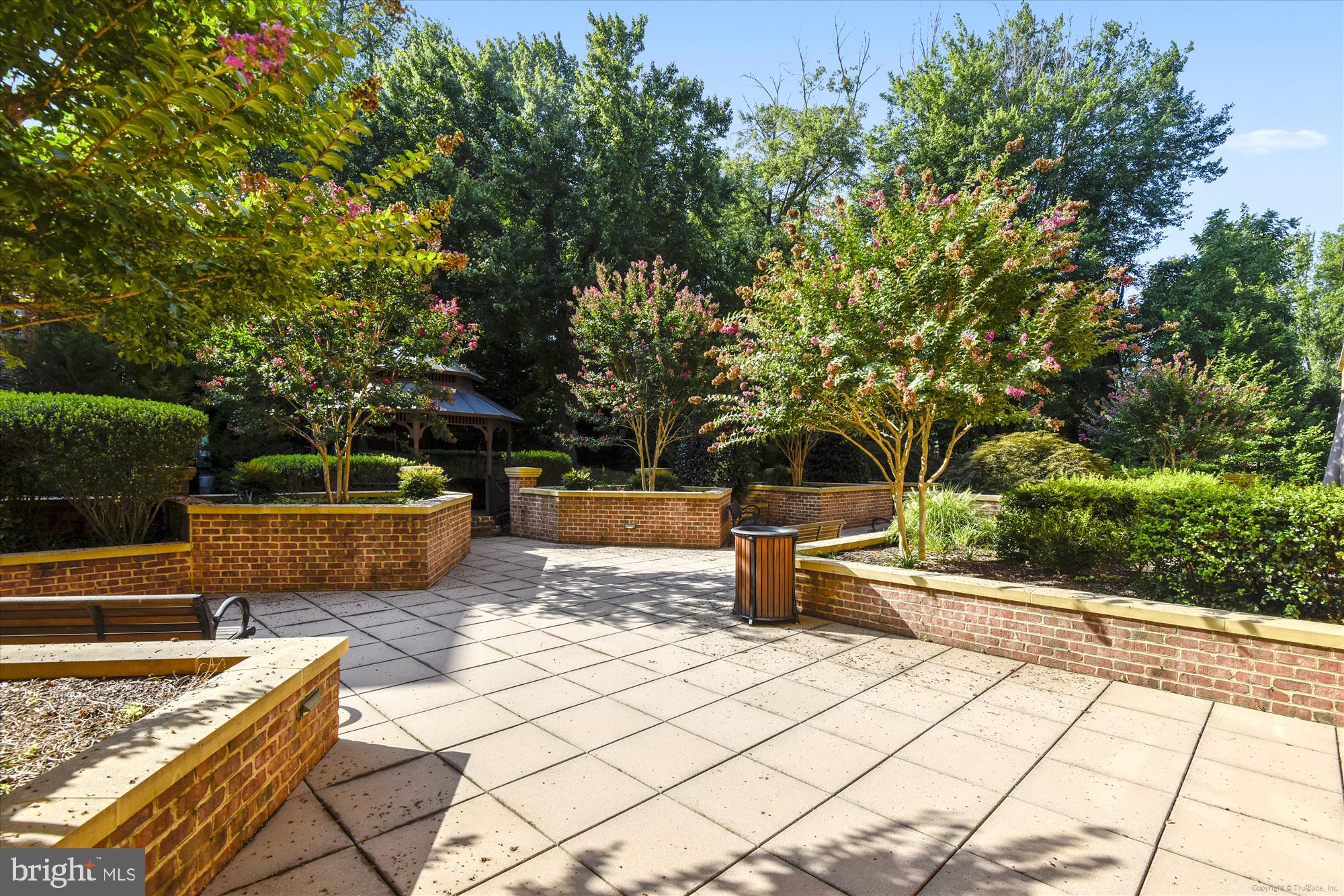 1781 Chain Bridge Road, Unit 407 McLean, VA 22102 - Photo 27 of 38 The Morgan at McLean Patio