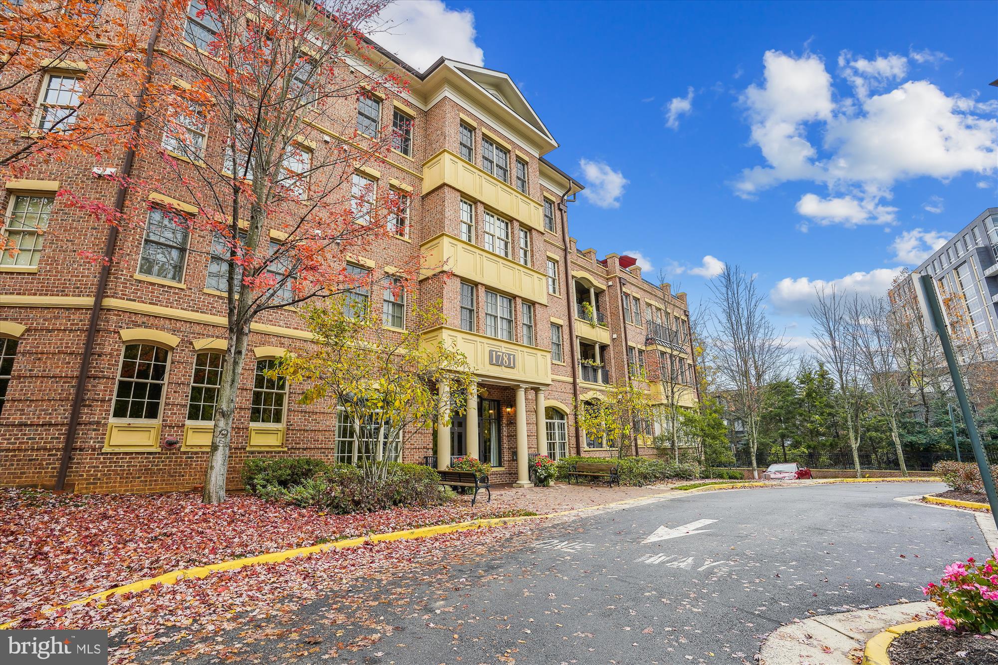 1781 Chain Bridge Road, Unit 407 McLean, VA 22102 - Photo 38 of 38 Front Elevation
