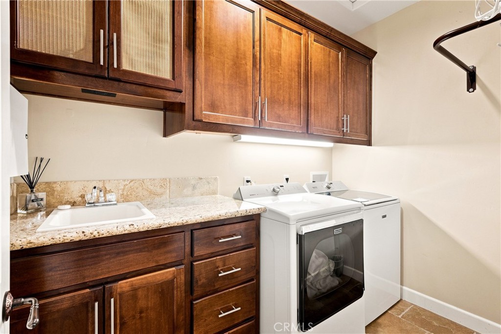 596 Red Cloud Road Paso Robles, CA 93446 - Photo 23 of 48 Laundry Room