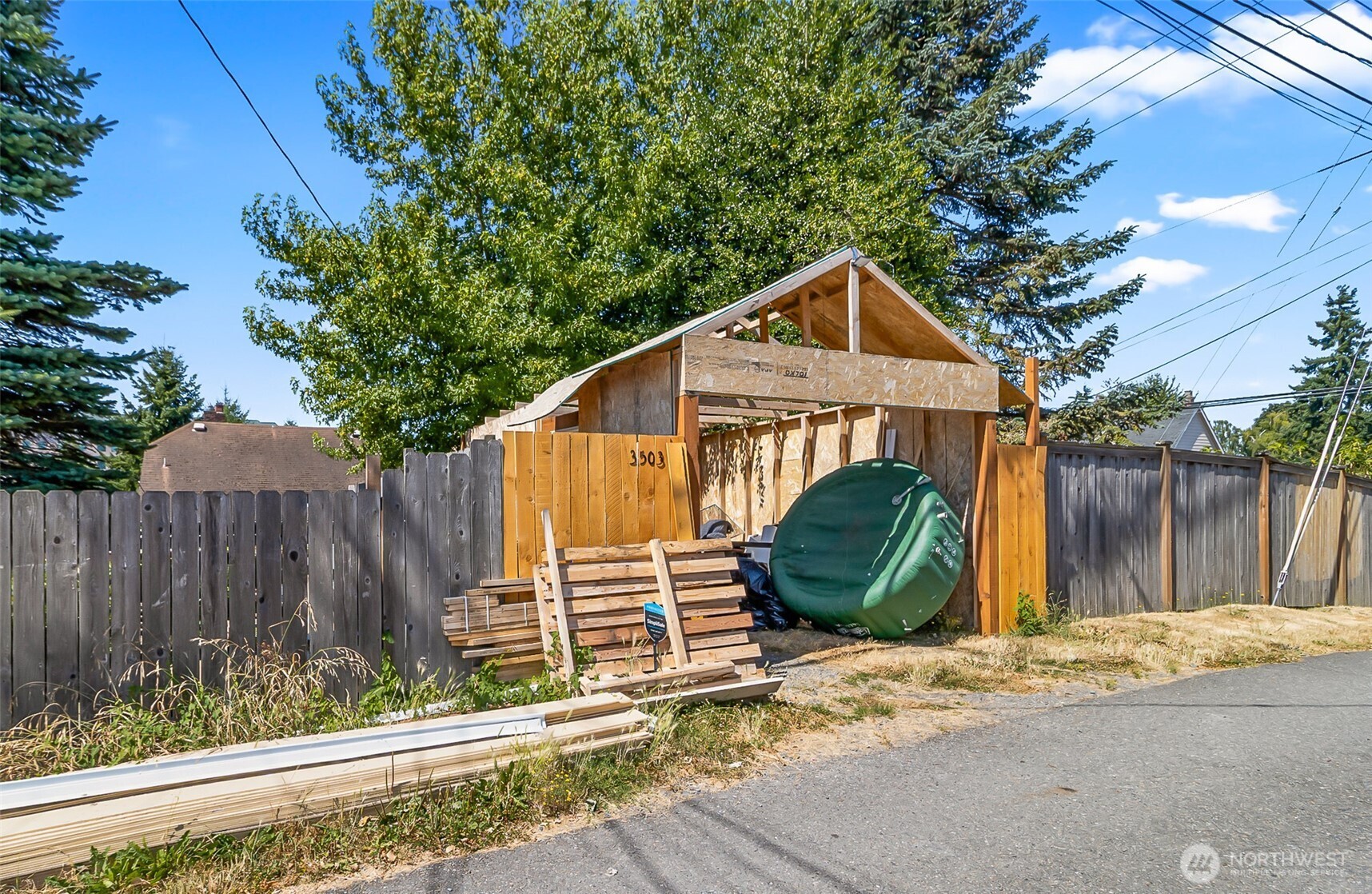 3503 Rockefeller Avenue Everett, WA 98201 - Photo 30 of 36 a front view of a house with garden