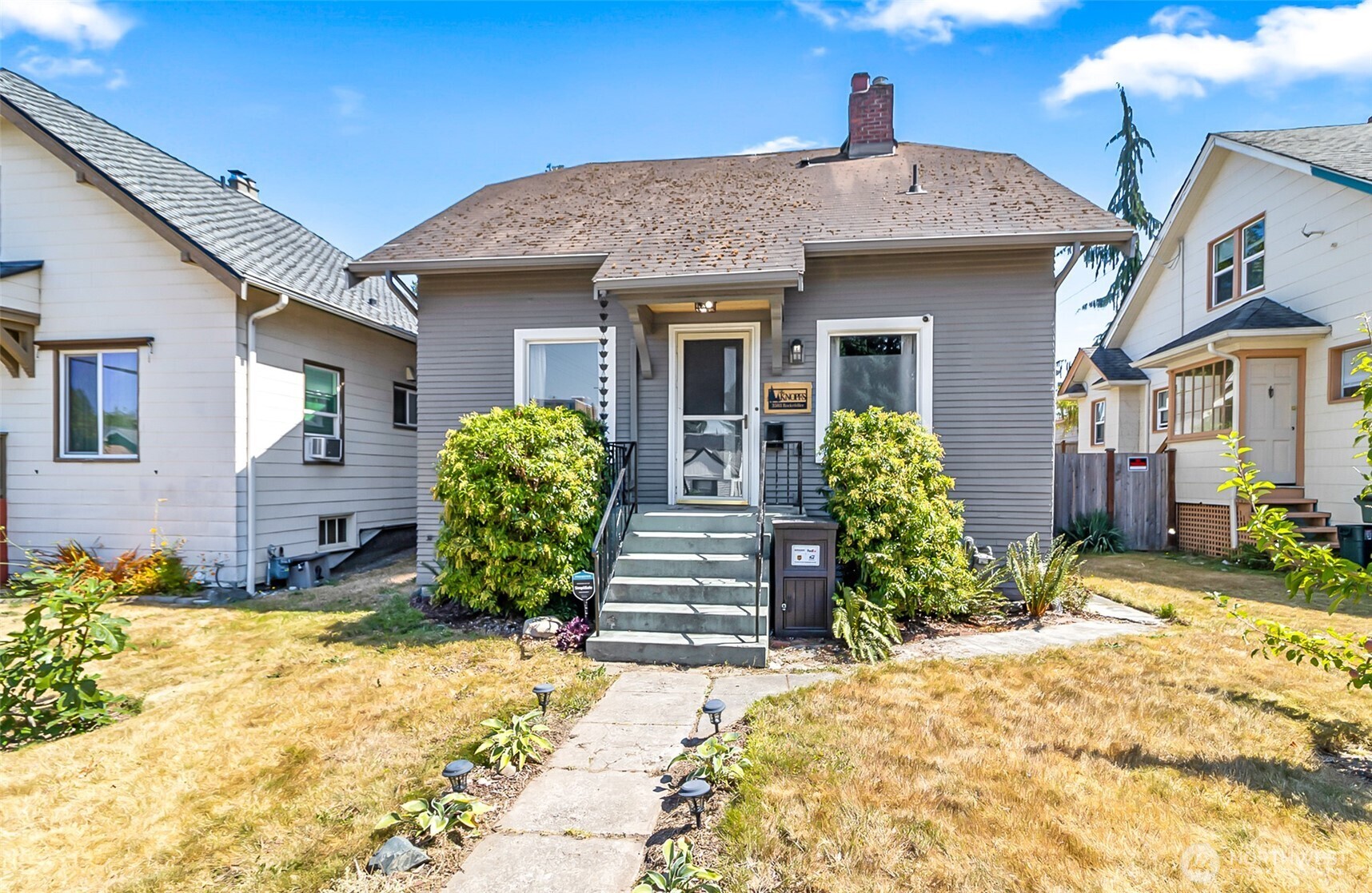3503 Rockefeller Avenue Everett, WA 98201 - Photo 36 of 36 a view of a house with potted plants