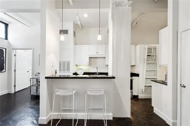 $1,900 | 1111 South Peters Street, Unit 102, New Orleans, LA 70130