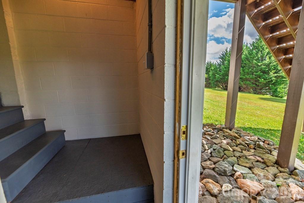 3860 Glendale Road Galax, VA 24333 - Photo 7 of 20