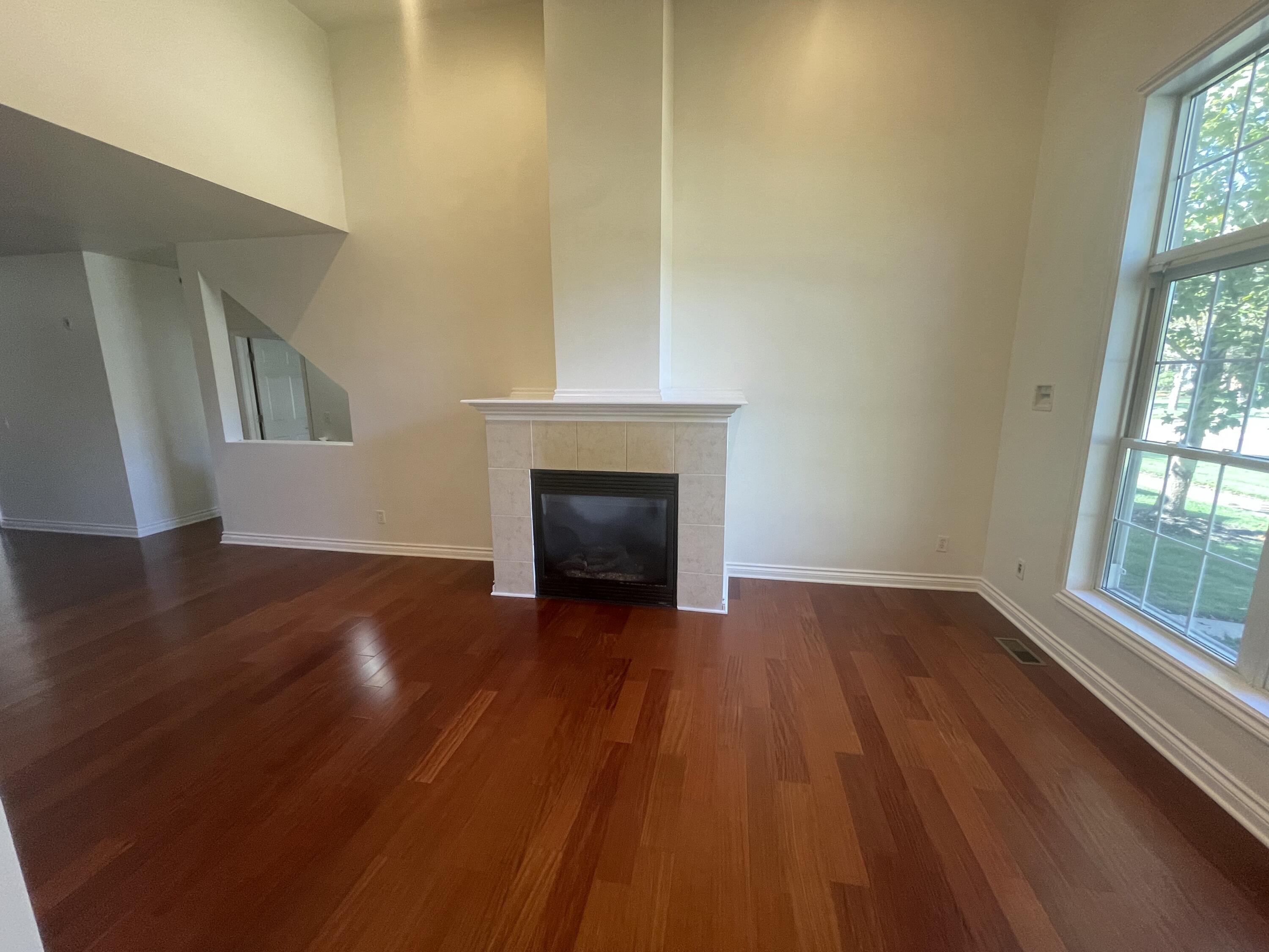 45588 South Stonewood Road Canton, MI 48187 - Photo 3 of 47 Living Room