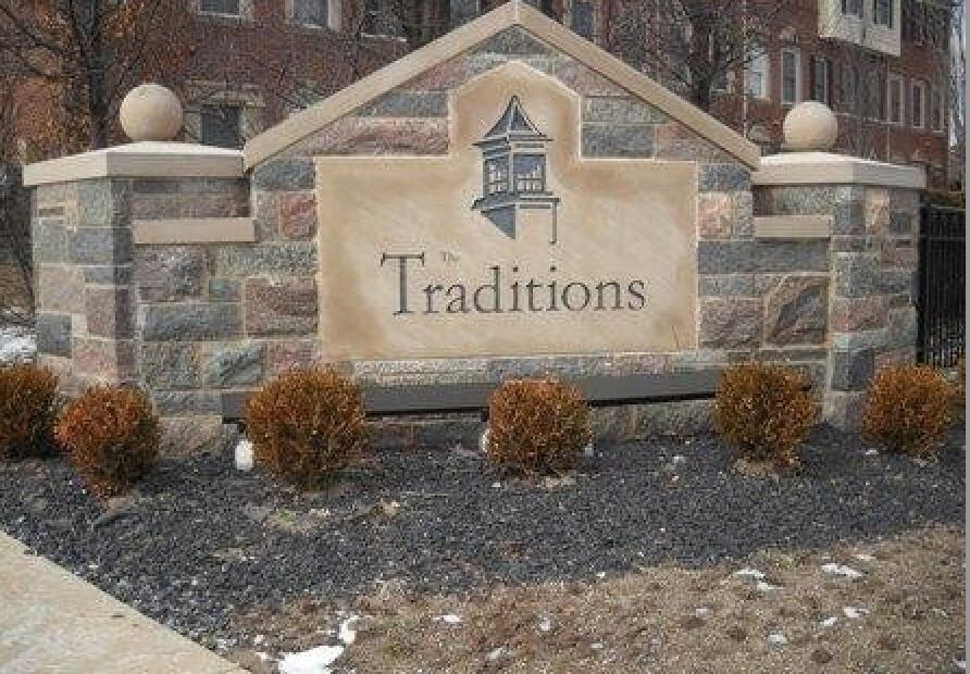 45588 South Stonewood Road Canton, MI 48187 - Photo 32 of 47 Entrance