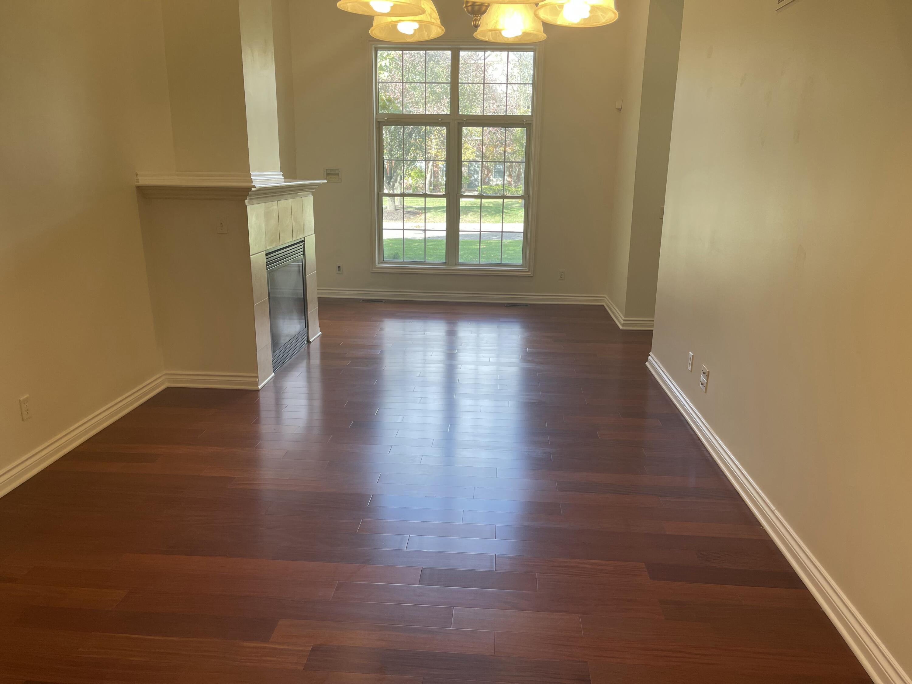 45588 South Stonewood Road Canton, MI 48187 - Photo 4 of 47 Living Room