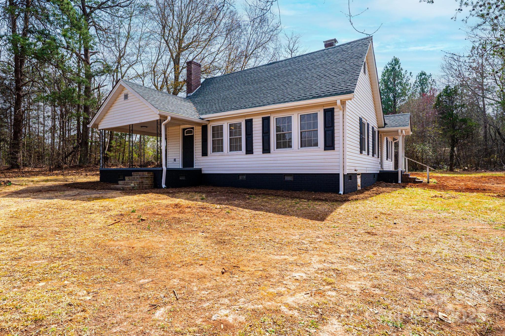 4221 East Maiden Road Maiden, NC 28650 - Photo 3 of 42 Gallery Image 3