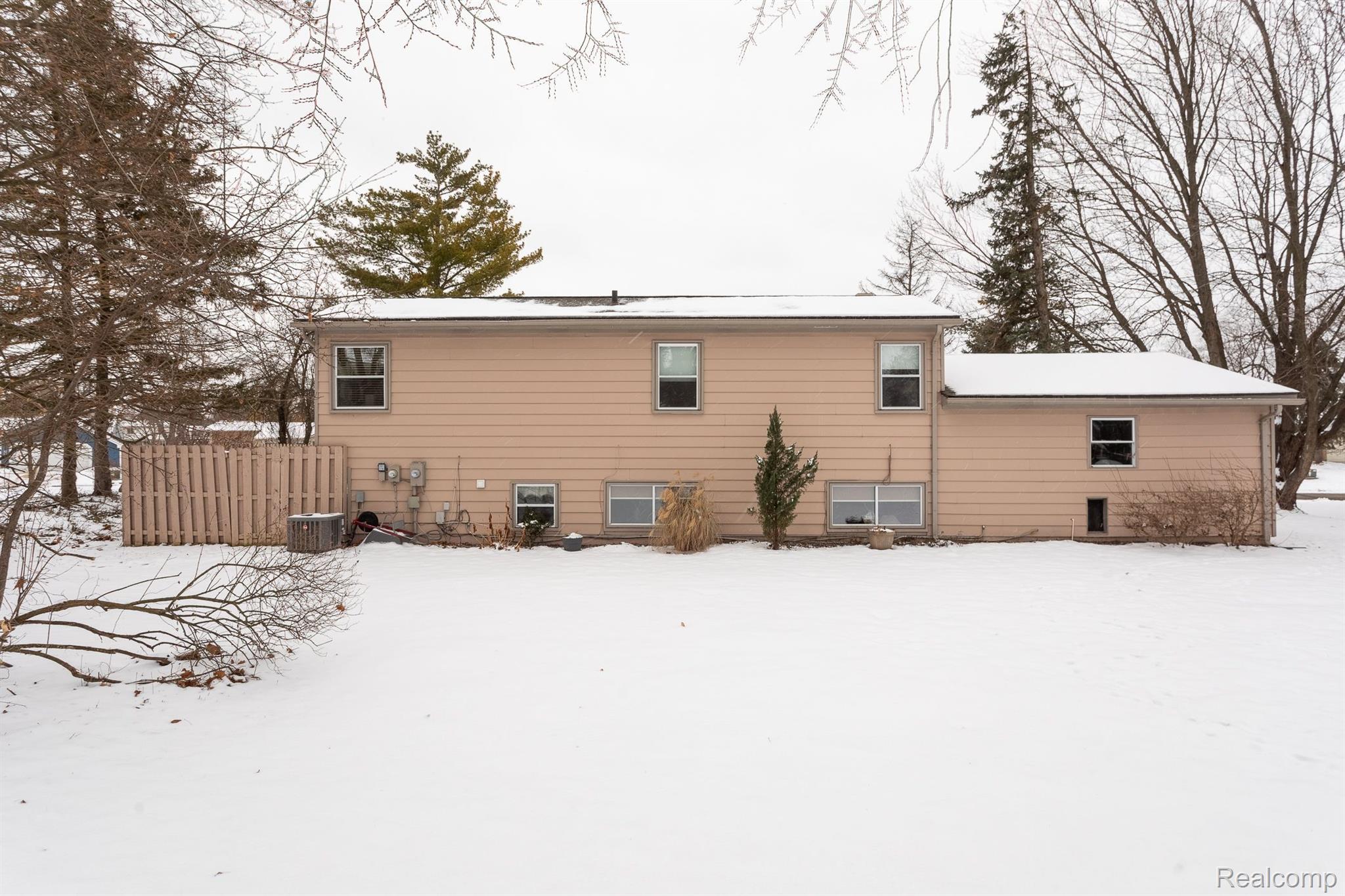40570 Village Wood Road Novi, MI 48375 - Photo 29 of 32 Gallery Image 29