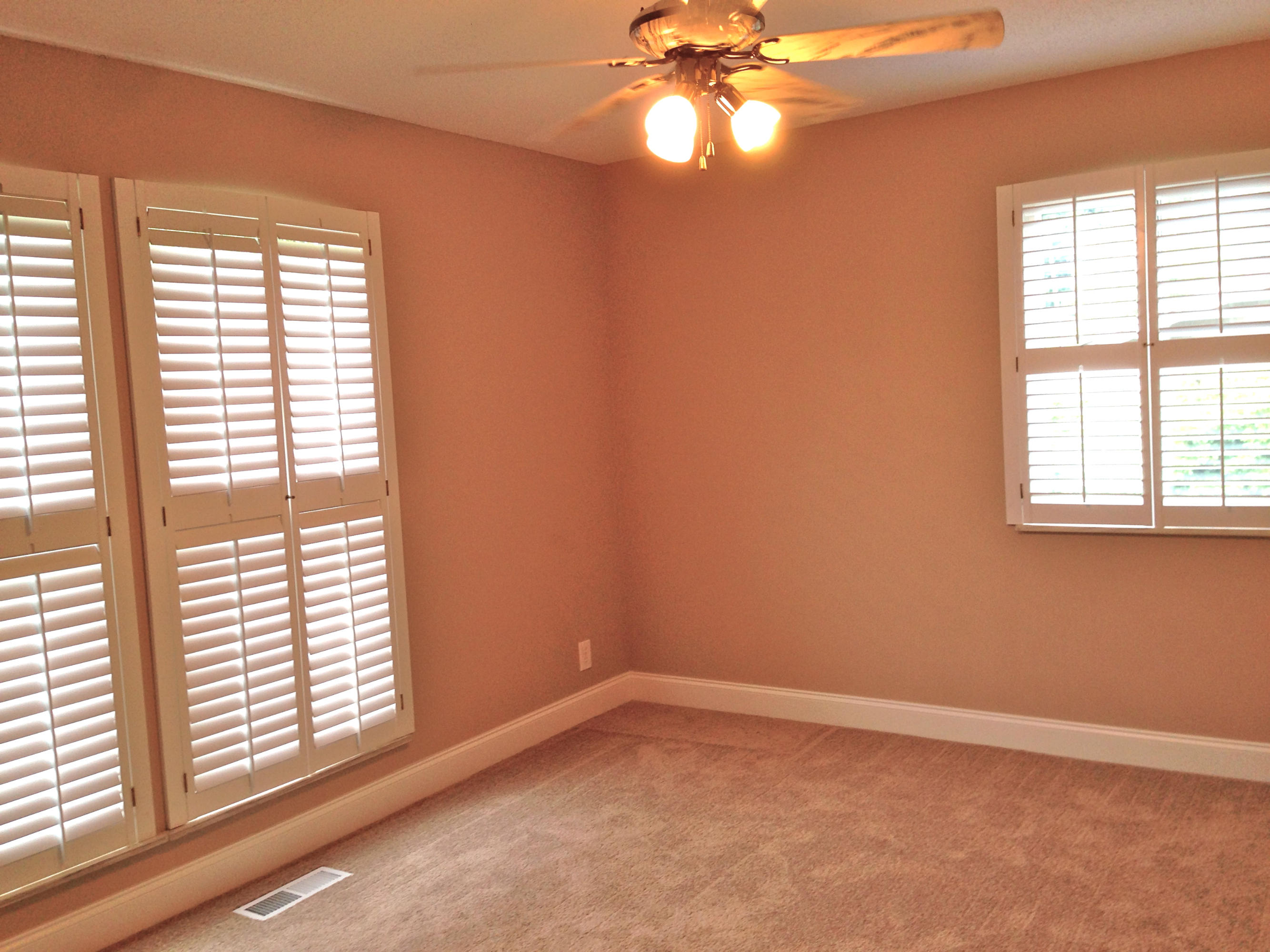 108 Albright Road Oak Ridge, TN 37830 - Photo 15 of 30 3rd Bedroom with plantation shutters