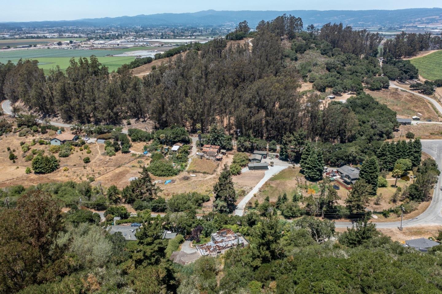 2415 Garin Road Watsonville, CA 95076 - Photo 14 of 15 Gallery Image 14