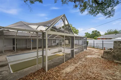 $240,000 | 4449 Tarpon Drive, Tampa, FL 33617
