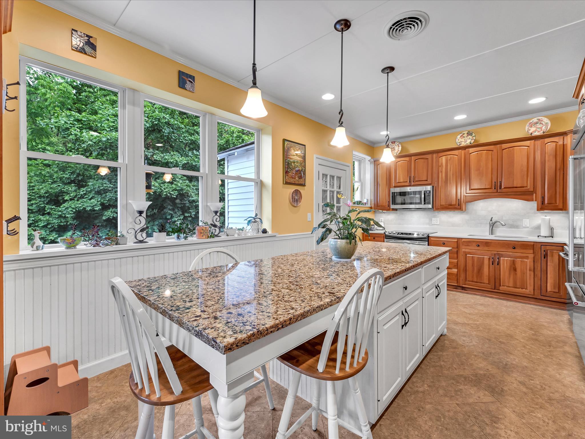 125 Burd Coleman Road Lebanon, PA 17042 - Photo 6 of 43 Custom cherry cabinetry and a chef's island