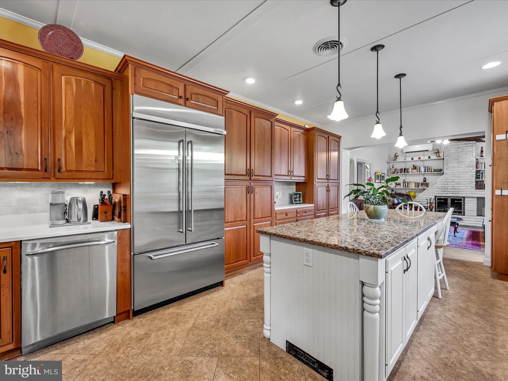 125 Burd Coleman Road Lebanon, PA 17042 - Photo 7 of 43 Custom cherry cabinetry and a chef's island