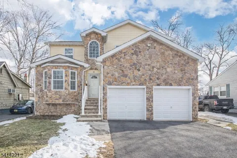 $675,000 | 28 Lincoln Avenue, Lake Hiawatha, NJ 07034