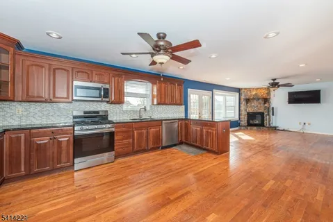 $675,000 | 28 Lincoln Avenue, Lake Hiawatha, NJ 07034