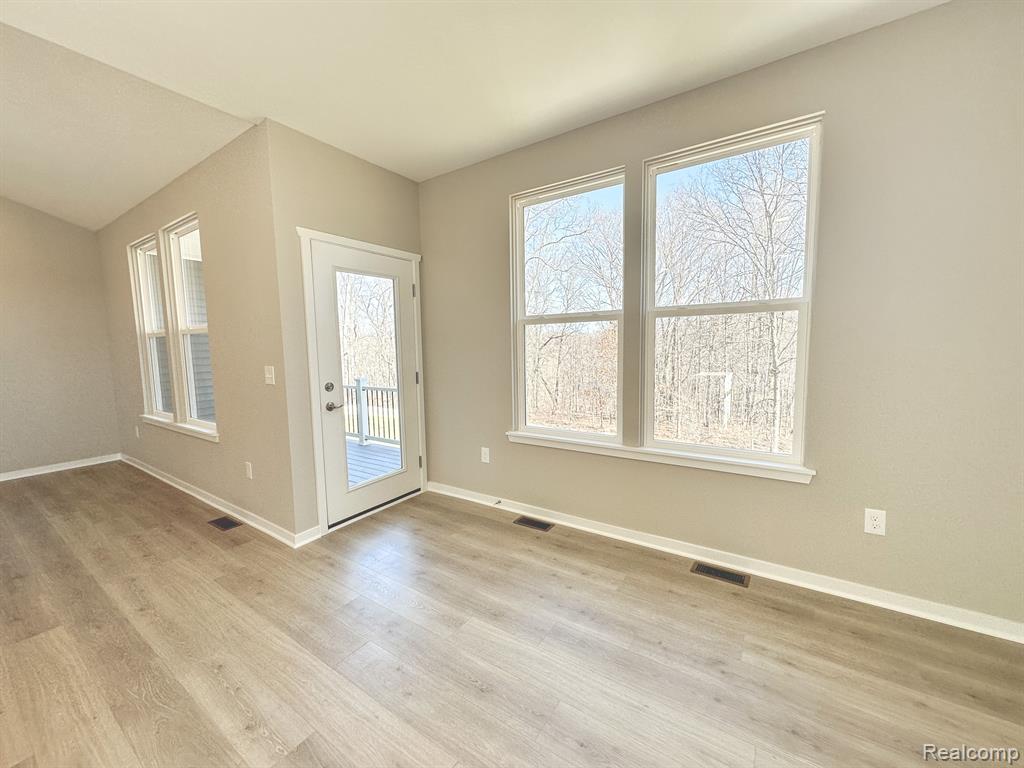 47 Dabate Howell, MI 48843 - Photo 14 of 34