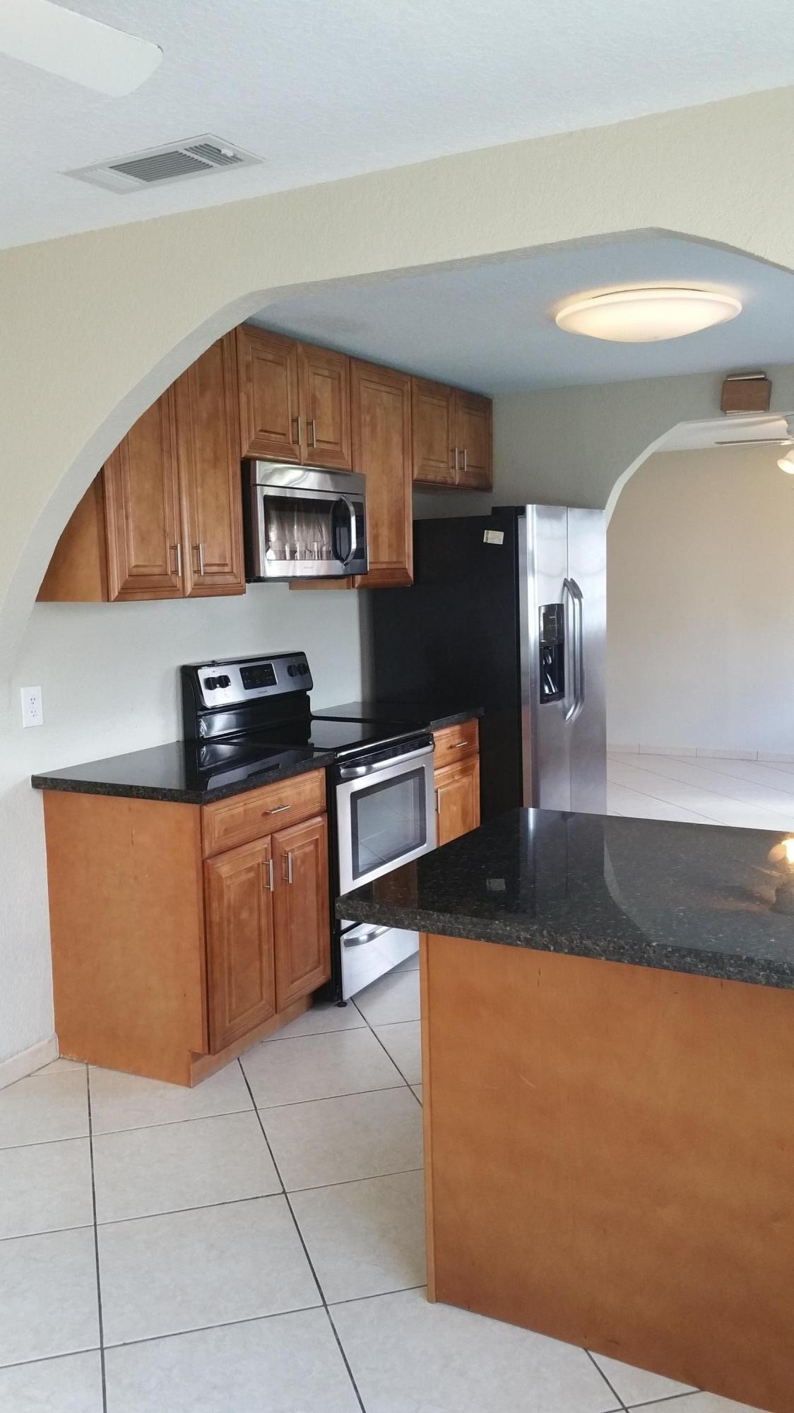 9225 Southwest 18th Street Boca Raton, FL 33428 - Photo 5 of 35 20160725_124555