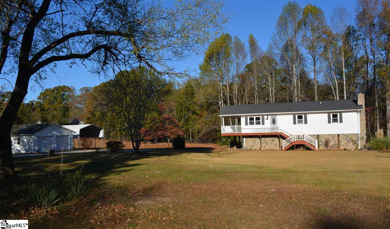 215 Thompson Road Taylors, SC 29687 - Photo 2 of 27