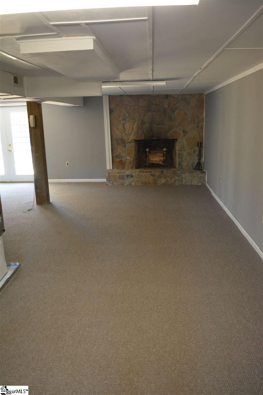 215 Thompson Road Taylors, SC 29687 - Photo 18 of 27