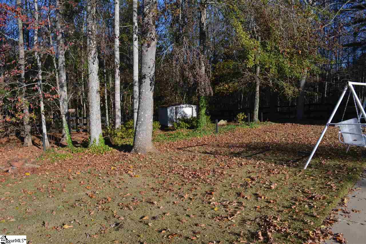 215 Thompson Road Taylors, SC 29687 - Photo 21 of 27