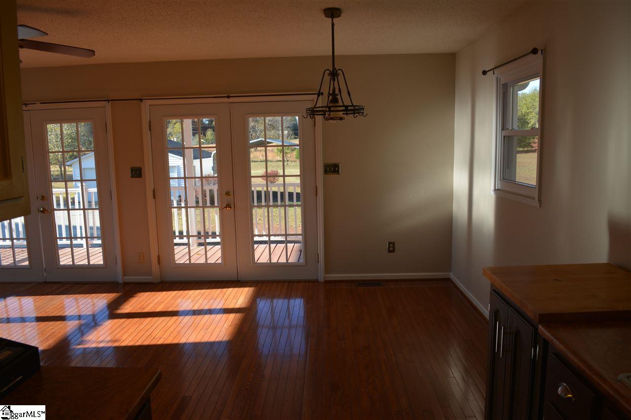 215 Thompson Road Taylors, SC 29687 - Photo 24 of 27