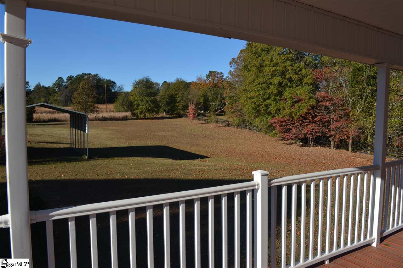 215 Thompson Road Taylors, SC 29687 - Photo 4 of 27