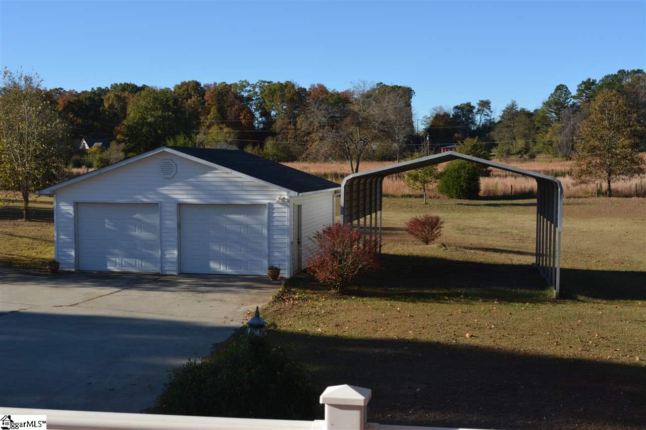 215 Thompson Road Taylors, SC 29687 - Photo 5 of 27