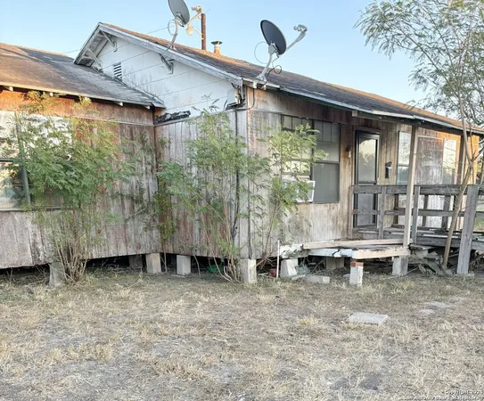 $24,950 | 622 South 12th Street, Kingsville, TX 78363