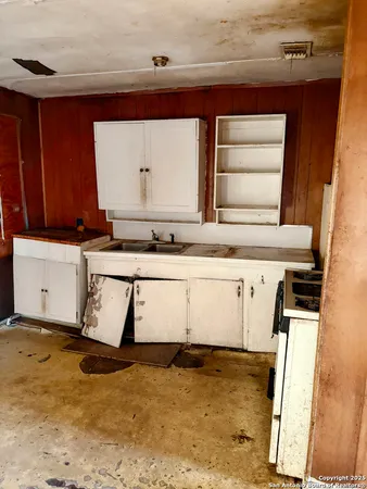 $24,950 | 622 South 12th Street, Kingsville, TX 78363