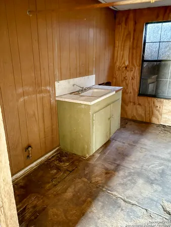 $24,950 | 622 South 12th Street, Kingsville, TX 78363