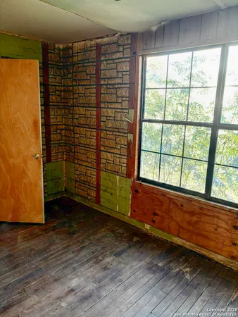 $24,950 | 622 South 12th Street, Kingsville, TX 78363