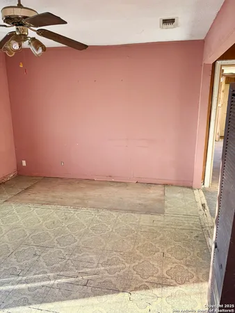 $24,950 | 622 South 12th Street, Kingsville, TX 78363