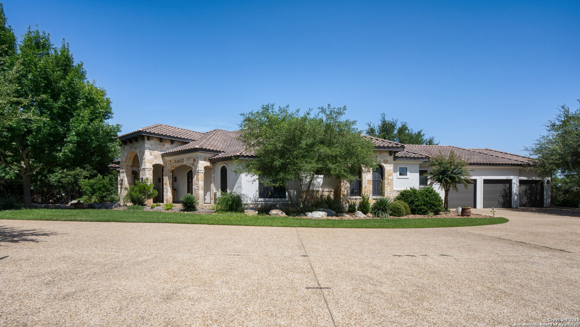 108 Cornerstone Street Boerne, TX 78006 - Photo 8 of 52