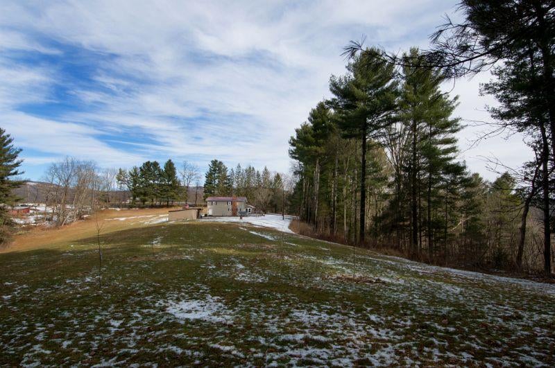 289 Rockcliff Road Rupert, WV 25984 - Photo 11 of 46 Gallery Image 11