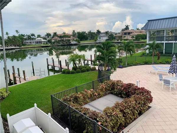 $5,500 | 333 Harbour Drive, Unit 211, Naples, FL 34103