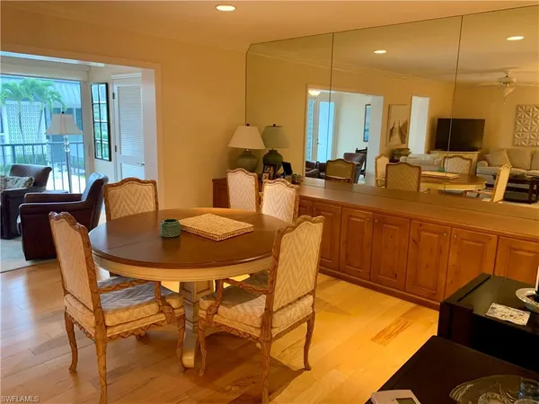 $5,500 | 333 Harbour Drive, Unit 211, Naples, FL 34103