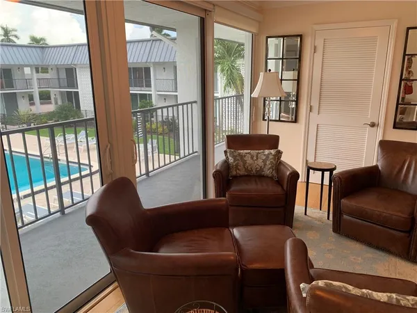 $5,500 | 333 Harbour Drive, Unit 211, Naples, FL 34103