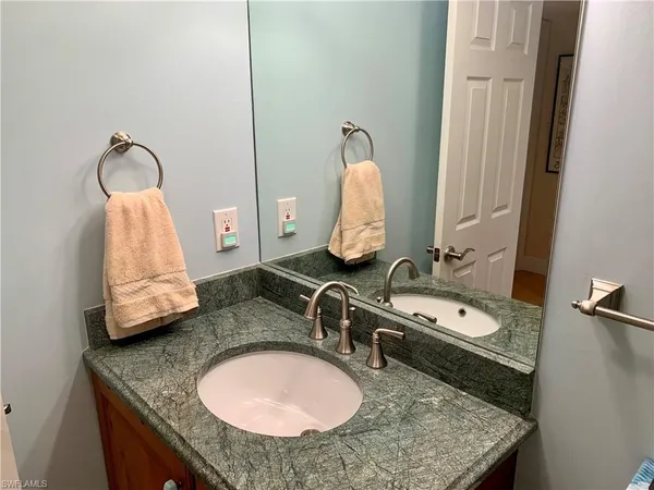 $5,500 | 333 Harbour Drive, Unit 211, Naples, FL 34103