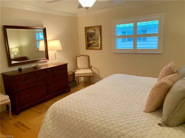 $5,500 | 333 Harbour Drive, Unit 211, Naples, FL 34103