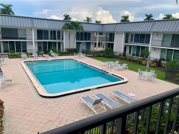 $5,500 | 333 Harbour Drive, Unit 211, Naples, FL 34103