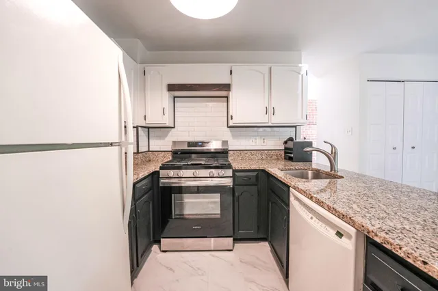 $3,200 | 4908 Sauquoit Lane, Annandale, VA 22003