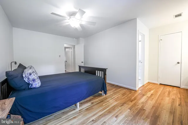 $3,200 | 4908 Sauquoit Lane, Annandale, VA 22003