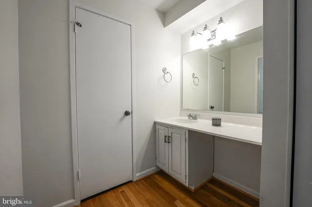 $3,200 | 4908 Sauquoit Lane, Annandale, VA 22003