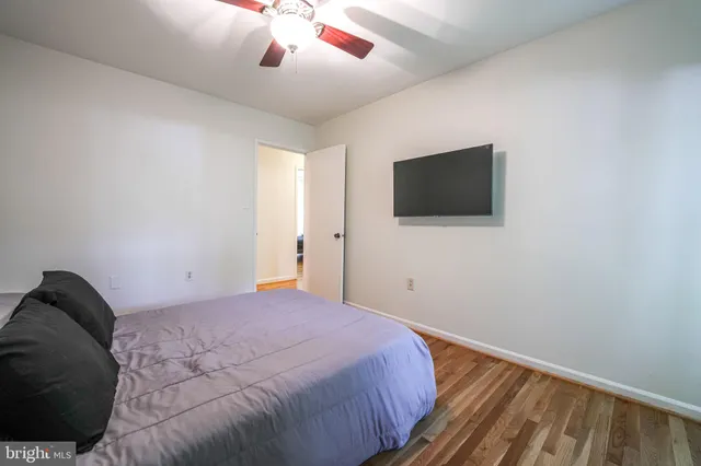 $3,200 | 4908 Sauquoit Lane, Annandale, VA 22003