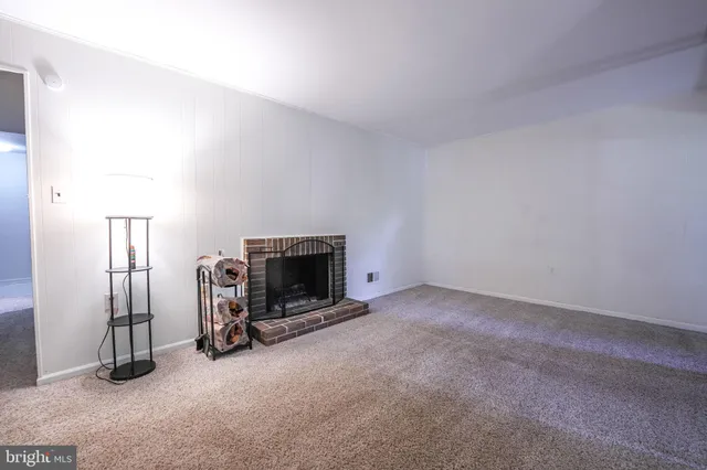 $3,200 | 4908 Sauquoit Lane, Annandale, VA 22003