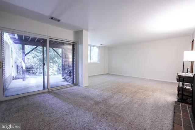 $3,200 | 4908 Sauquoit Lane, Annandale, VA 22003